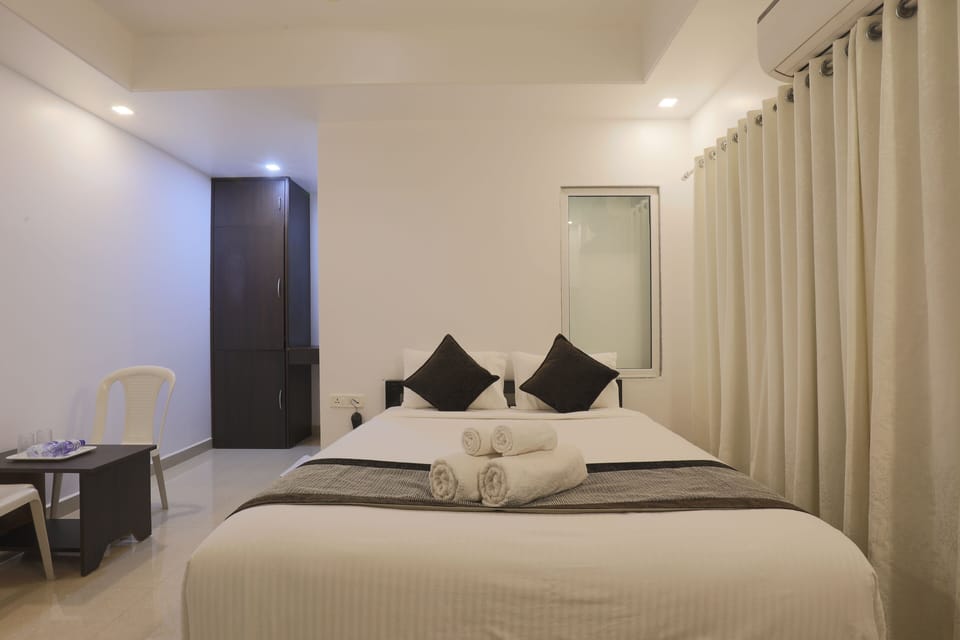 Egyptian cotton sheets, premium bedding, down comforters