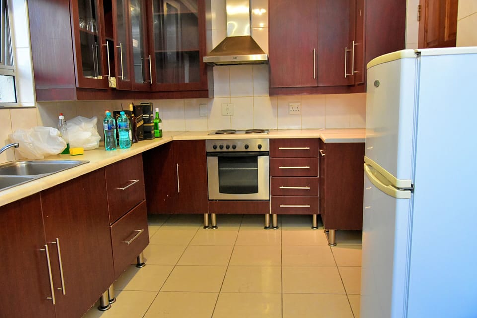 Comfort Apartment, 2 Bedrooms (6) | Private kitchen | Fridge, coffee/tea maker, electric kettle