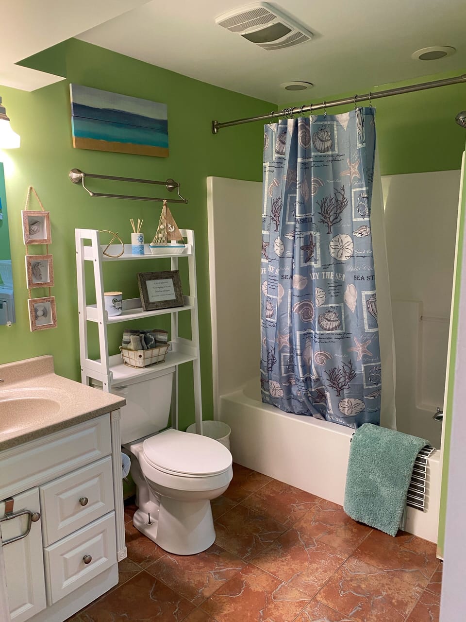 Full bathroom on lower level 