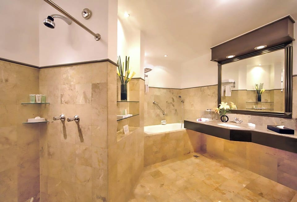 In-room safe, desk, blackout drapes, soundproofing