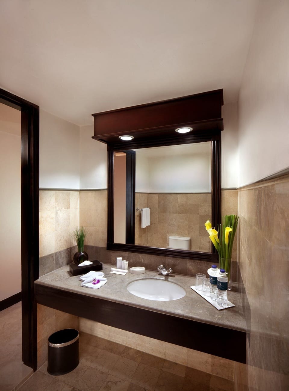 Junior Suite | In-room safe, desk, blackout drapes, soundproofing