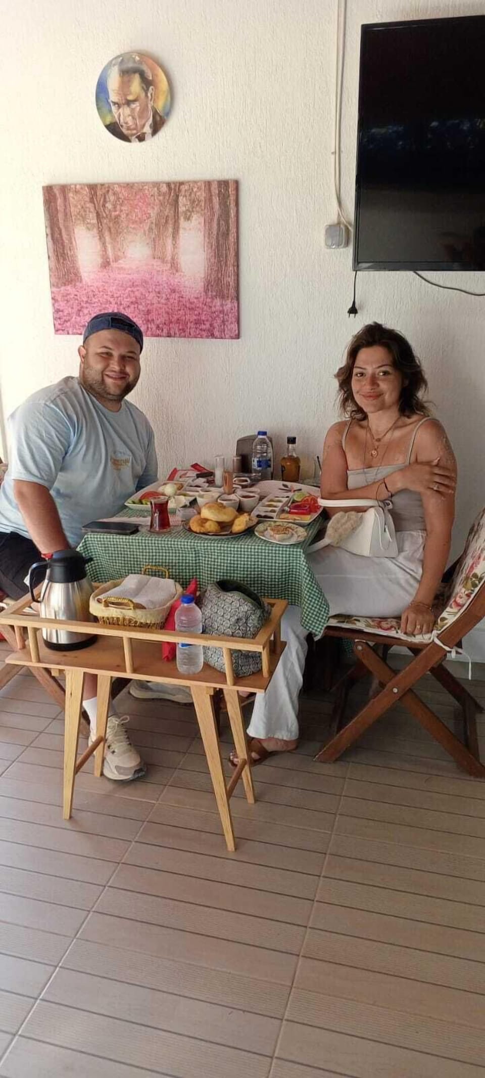 22-inch flat-screen TV with satellite channels, TV