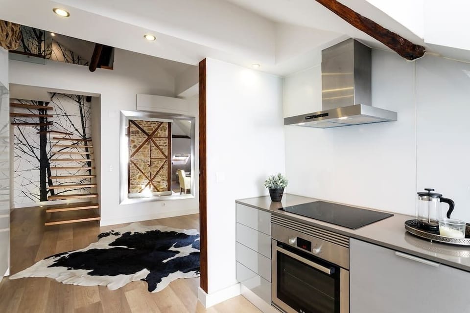 "The apartment is awesome. Very stylish. Location is superb. Easy and great communication with Roberto." Carlos - Madrid, Spain