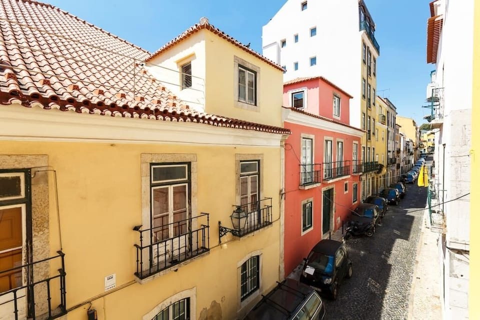 "I can easily recommend this apartment to other travellers. Communication by the team is excellent..." - Kate, UK