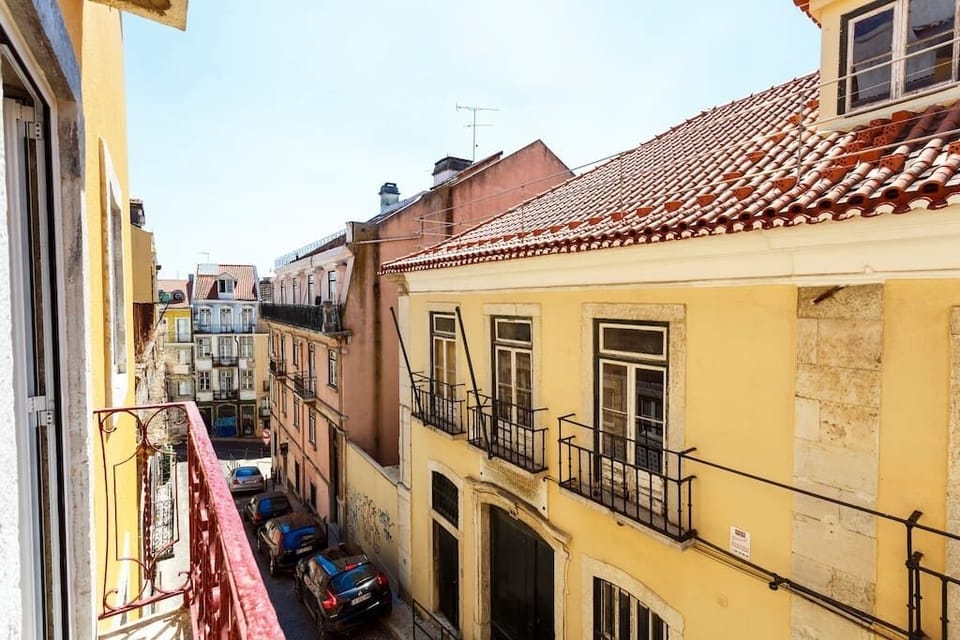 "Perfect location, furnished nicely and very clean. Just as the Airbnb description states! If you really want to experience a Portuguese neighborhood, with neighborhood restaurants - this is the place." - Stephen, Redmond