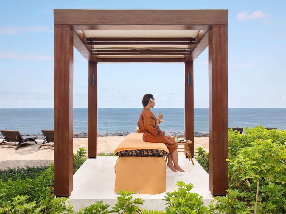 Couples treatment rooms, sauna, hot tub, body treatments, hydrotherapy