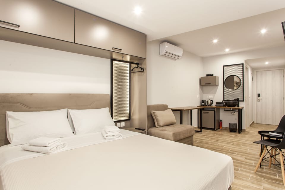 Deluxe Studio (6) | Soundproofing, free WiFi, bed sheets