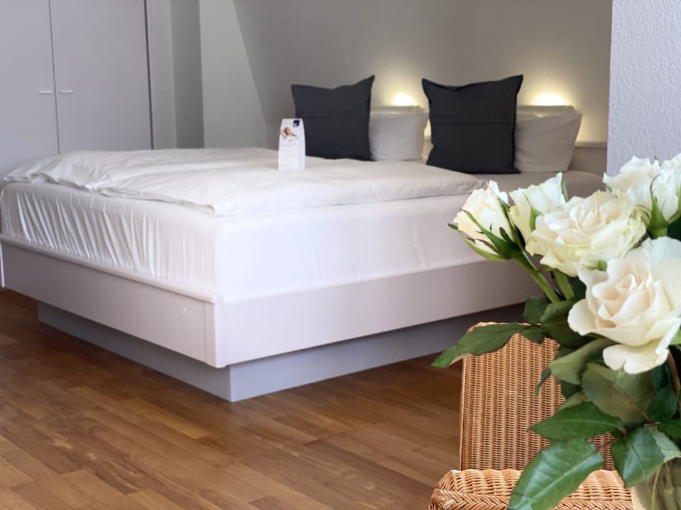 Minibar, individually decorated, soundproofing, free cribs/infant beds