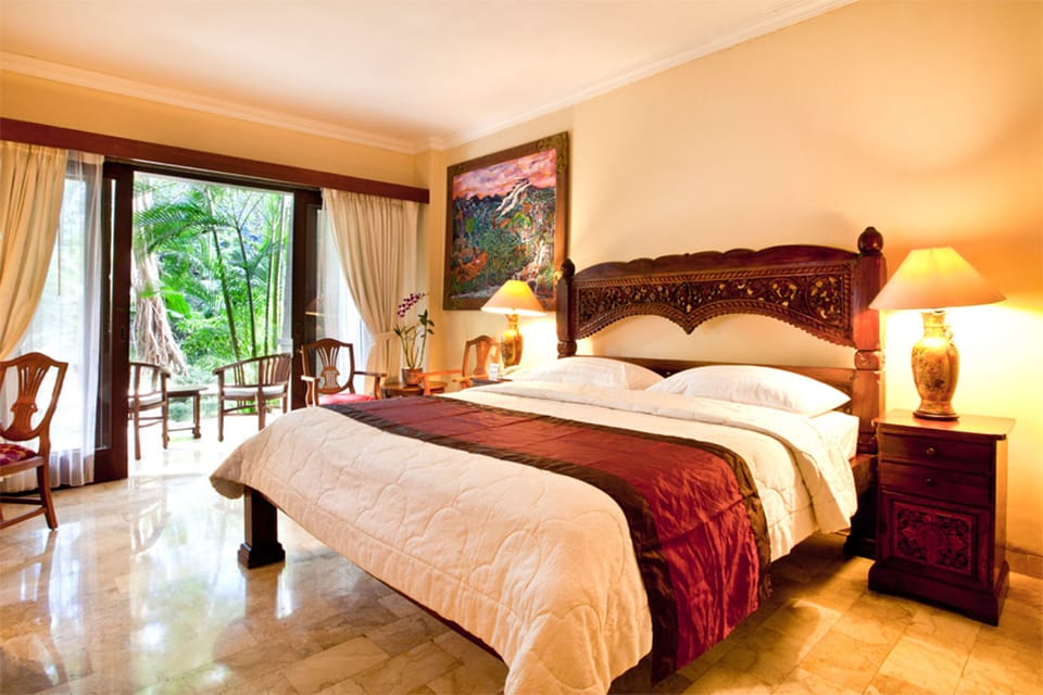 President Suite  | Minibar, in-room safe, desk, iron/ironing board