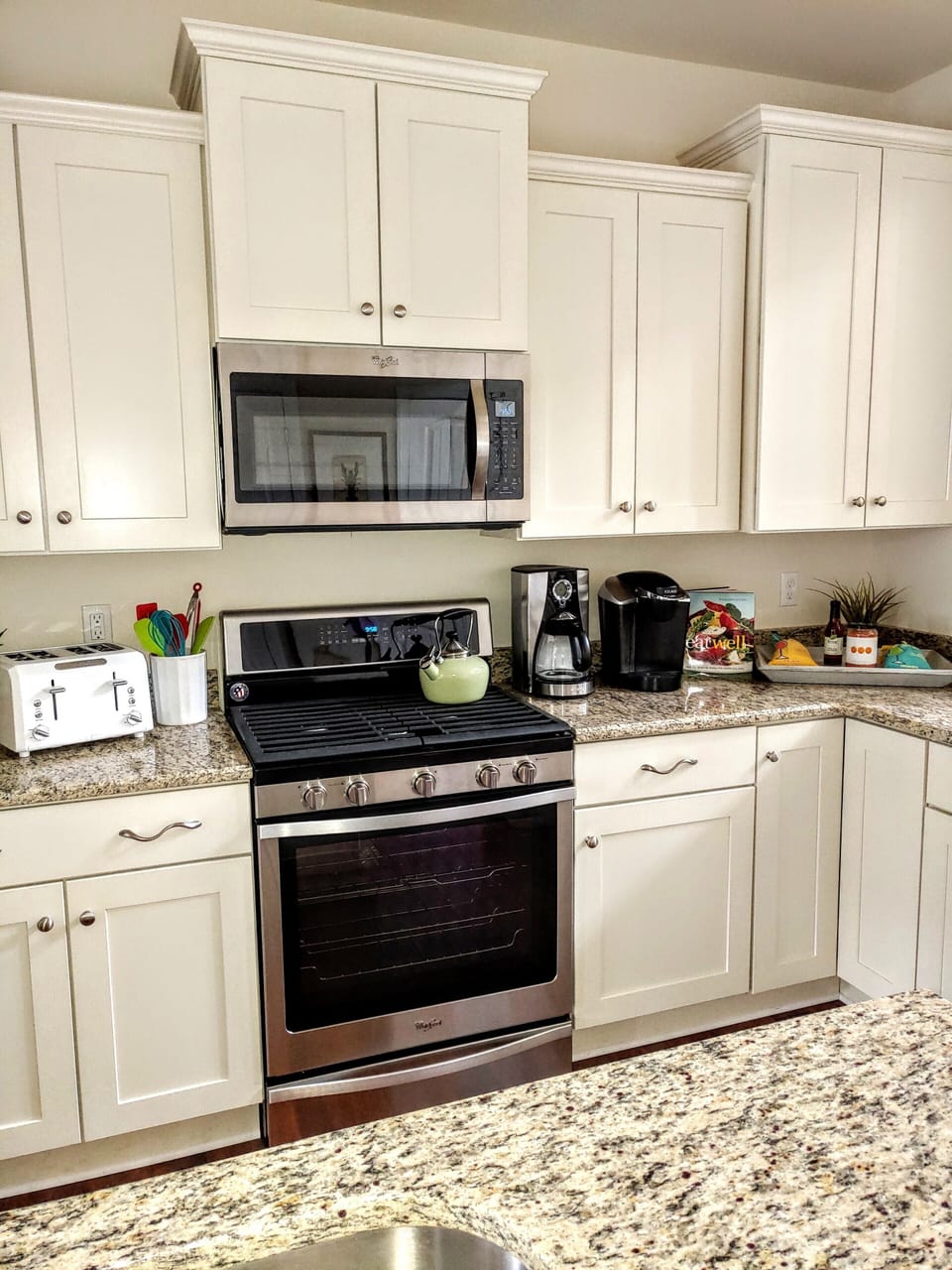Stove & Microwave