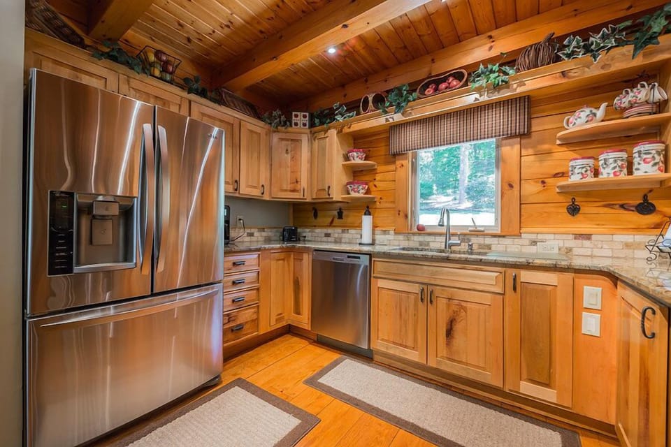 Stainless appliances and granite counter tops