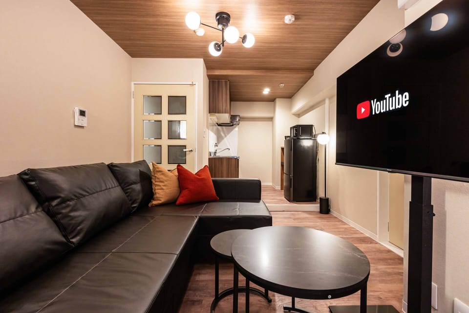 Classic Apartment | Living area | 32-inch flat-screen TV with digital channels, TV