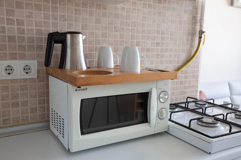 Coffee/tea maker, electric kettle