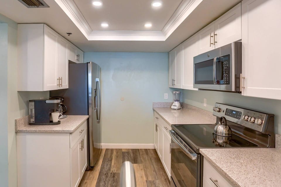 Fully Equipped Kitchen with All the Conveniences of Home!