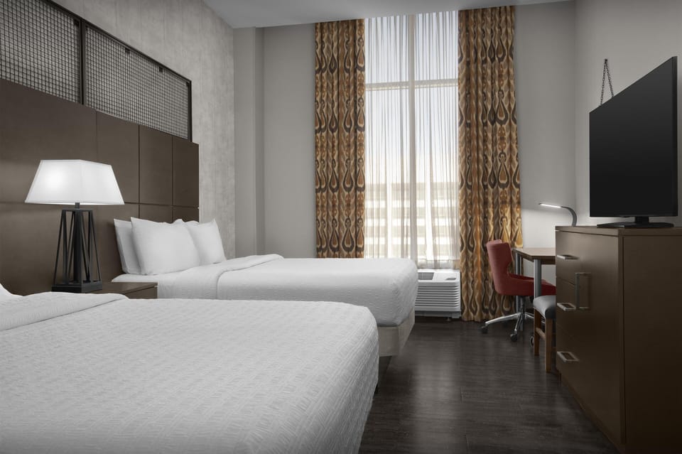 Premium bedding, in-room safe, desk, laptop workspace