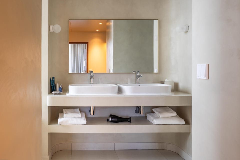 Suite, 1 Bedroom | Bathroom | Hair dryer, towels