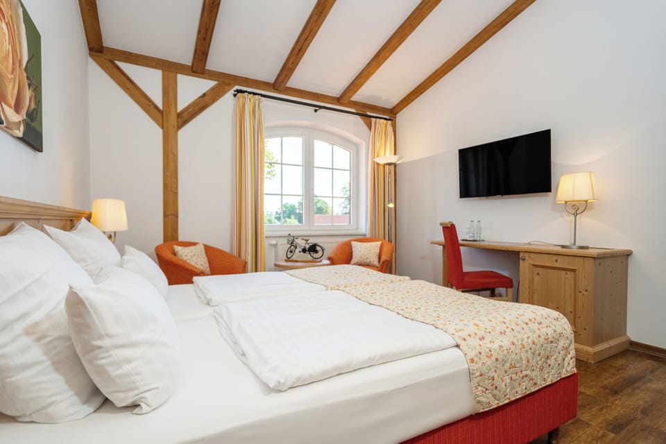Double Room | Hypo-allergenic bedding, in-room safe, individually decorated