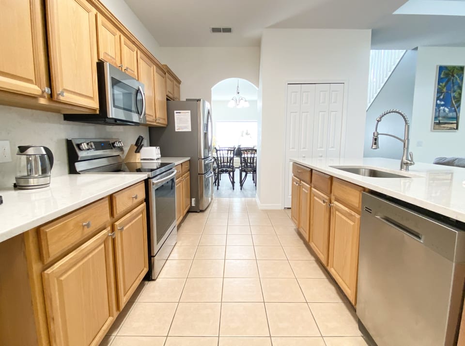 Kitchen and Breakfast Nook
