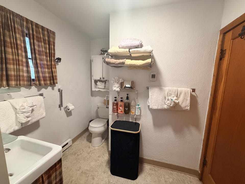 Full bathroom