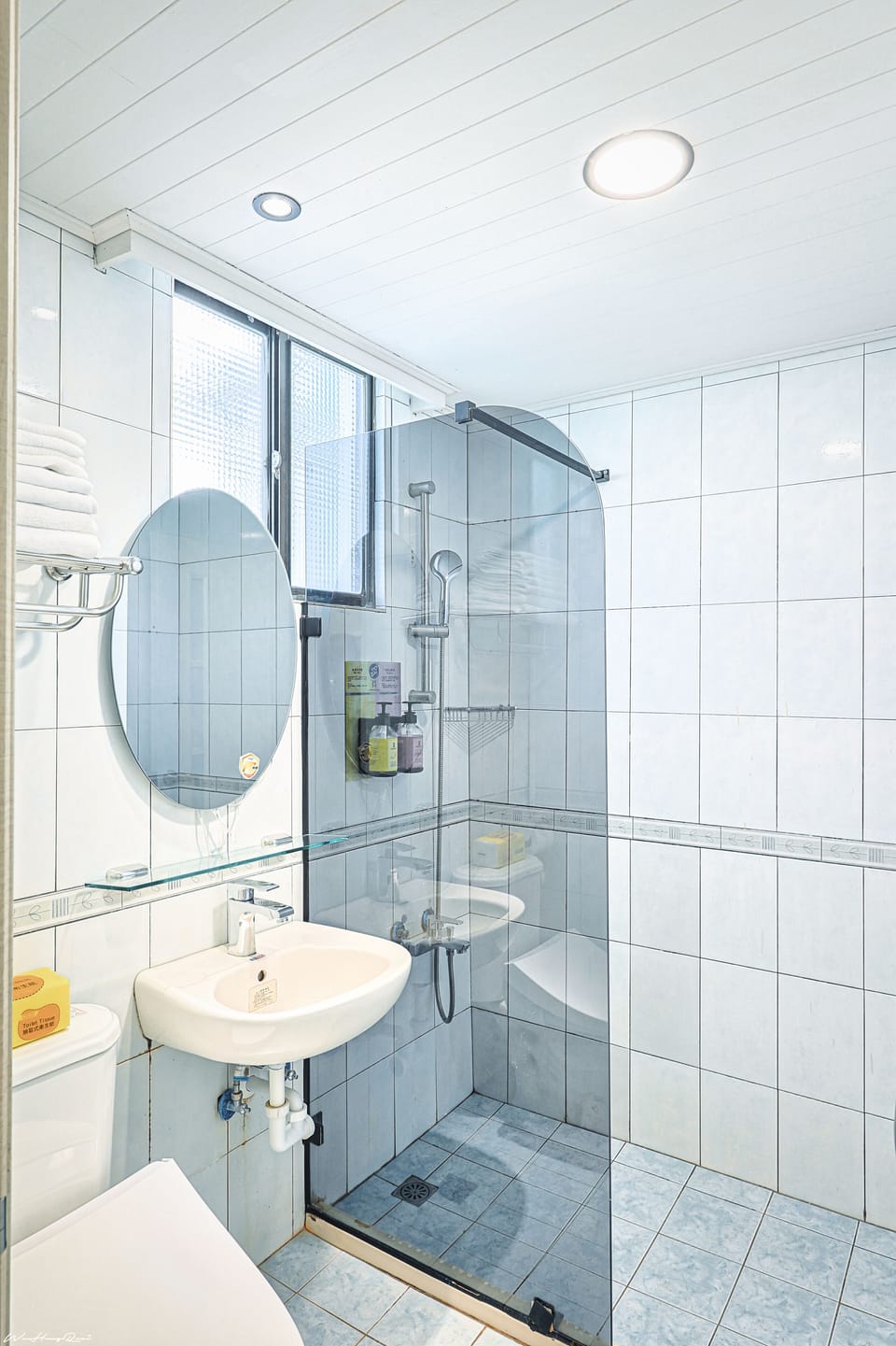 Deluxe Quadruple Room, 2 Double Beds | Bathroom | Shower, free toiletries, hair dryer, slippers
