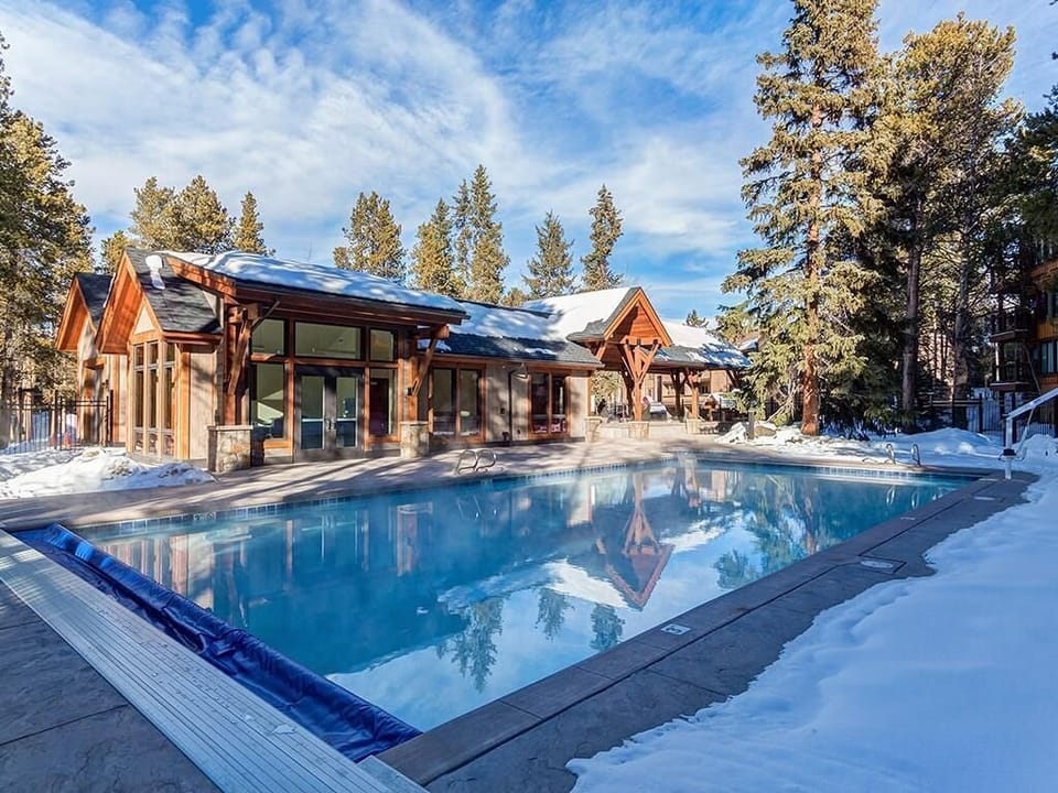 Columbine pool area