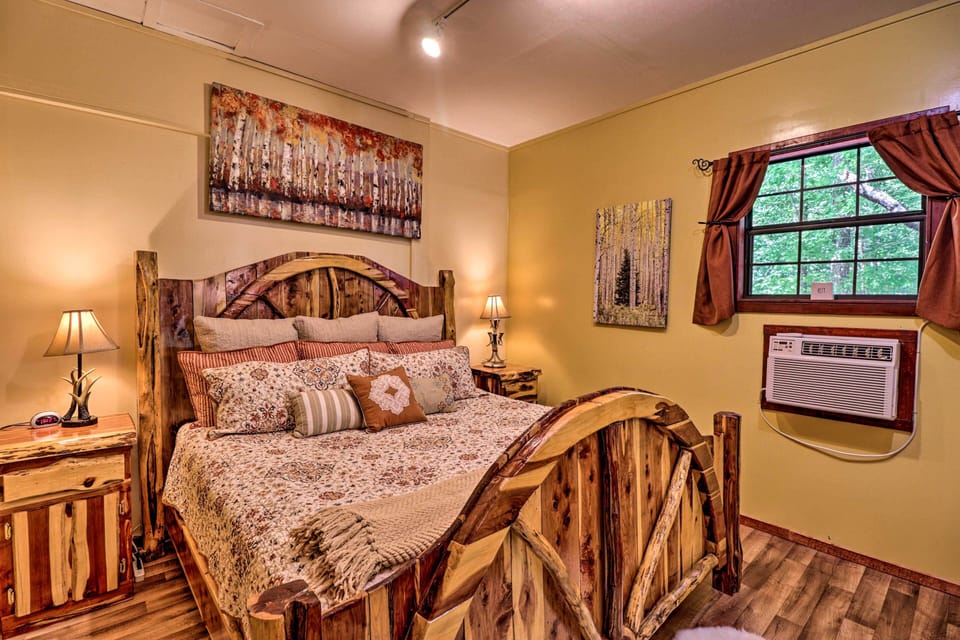 Bedroom 1 | King Bed | Linens Provided