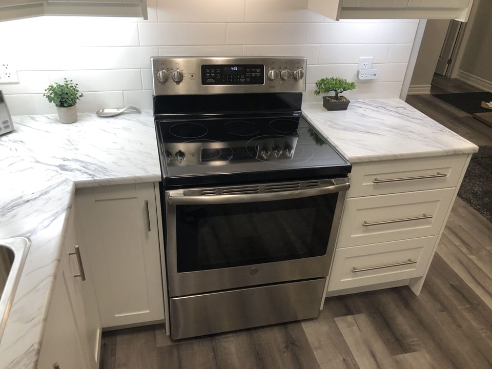 High end 5 burner stove to satisfy any gourmet chef in your party!