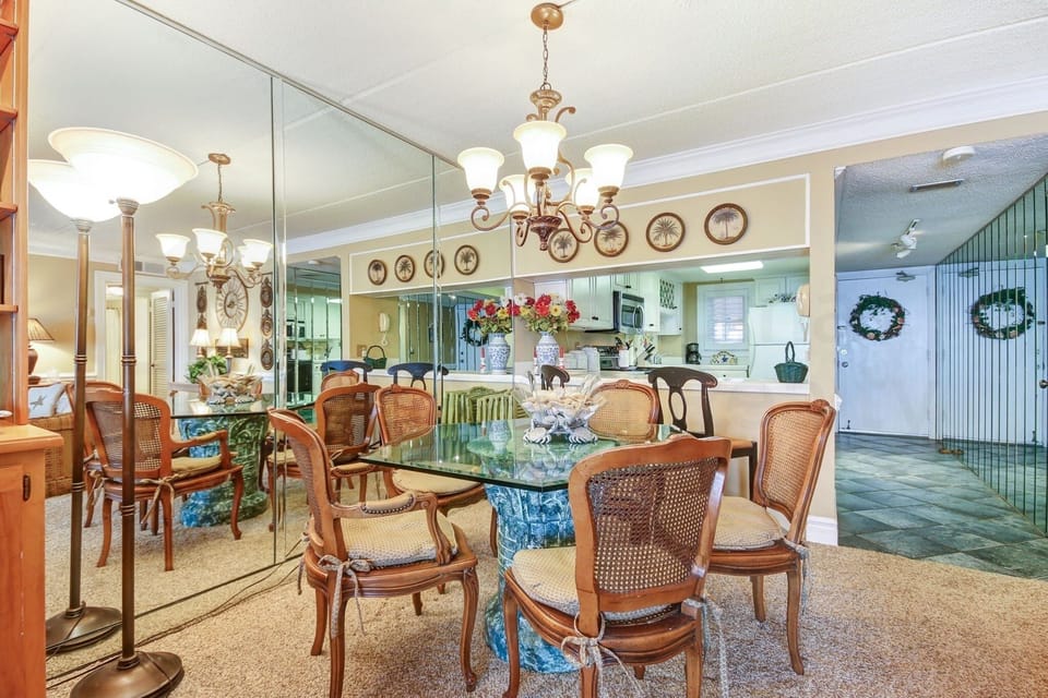 Condo, 3 Bedrooms | Dining