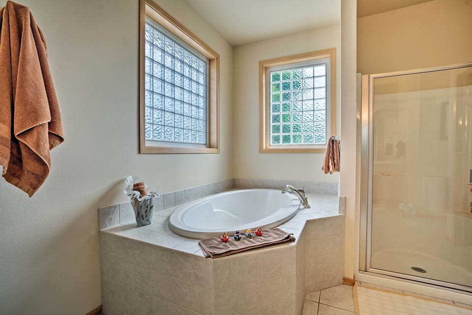Full En-Suite Bathroom: Bathtub | Walk-In Shower