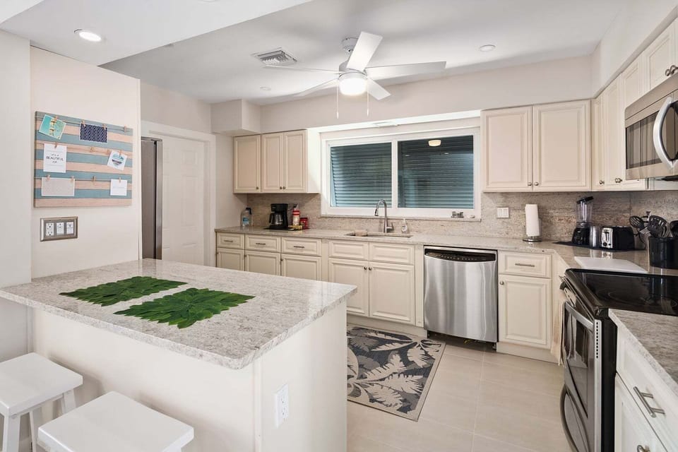 Kitchen (2)