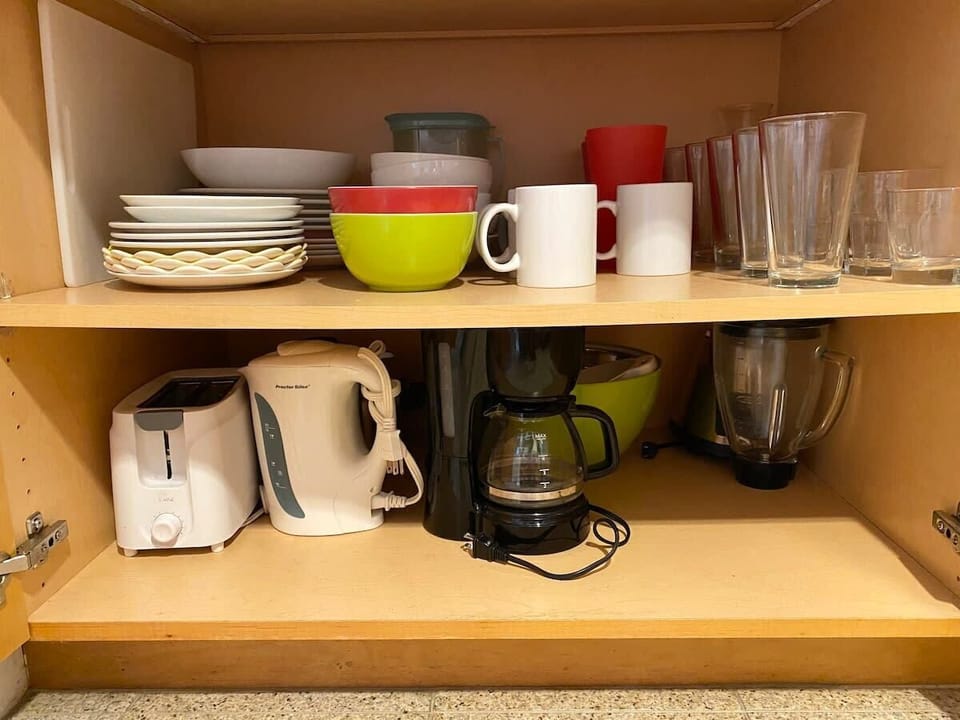 Well-equipped kitchen with all necessary utensils