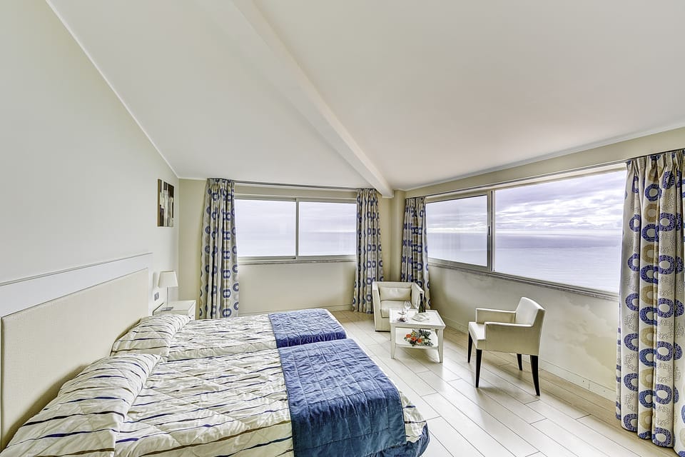 Minibar, in-room safe, desk, bed sheets
