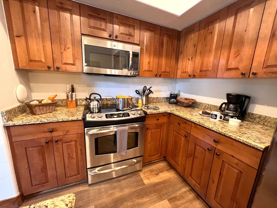 Fully equipped kitchen to meet all your cooking needs