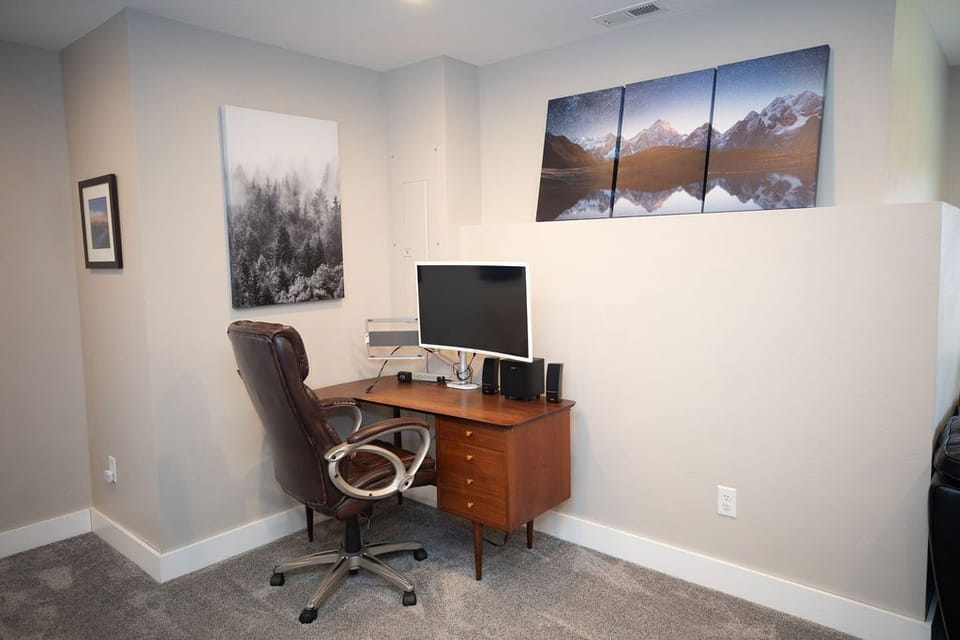 Plug in for remote work, desk ft 32" Curved HD monitor, laptop stand & speakers