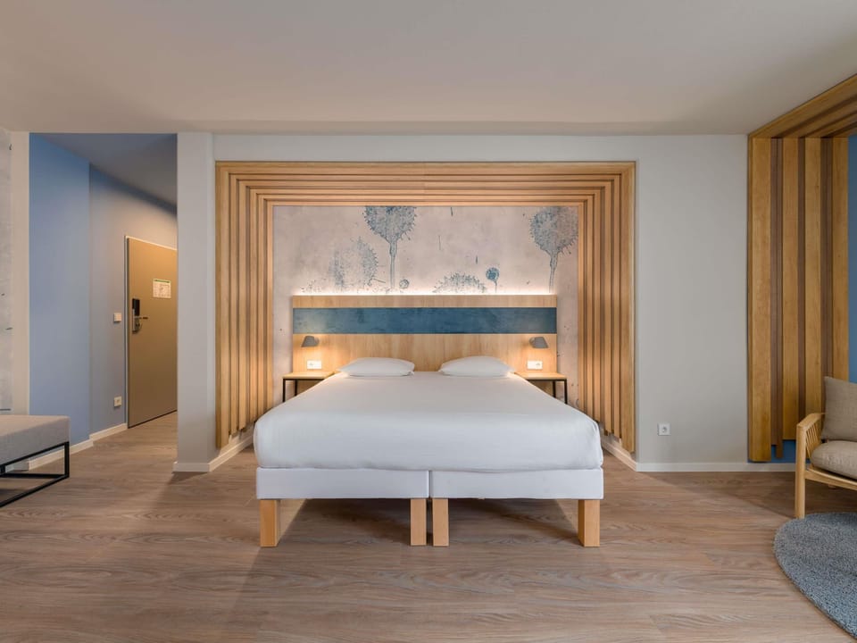 Family Suite, 1 Double Bed with Sofa bed | Hypo-allergenic bedding, desk, soundproofing, iron/ironing board