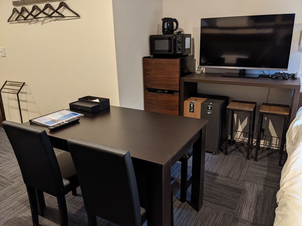 Studio Room (5) | In-room dining