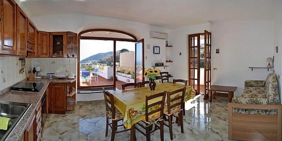 Apartment, 3 Bedrooms, Smoking, Terrace | Dining room