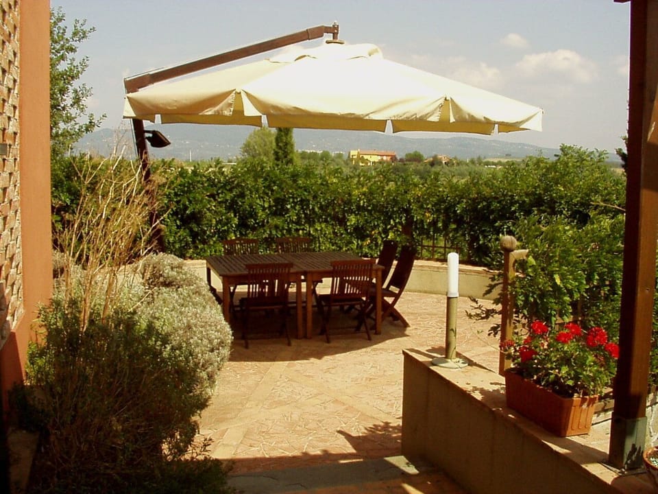 House, 2 Bedrooms, Smoking, Balcony | Terrace/patio