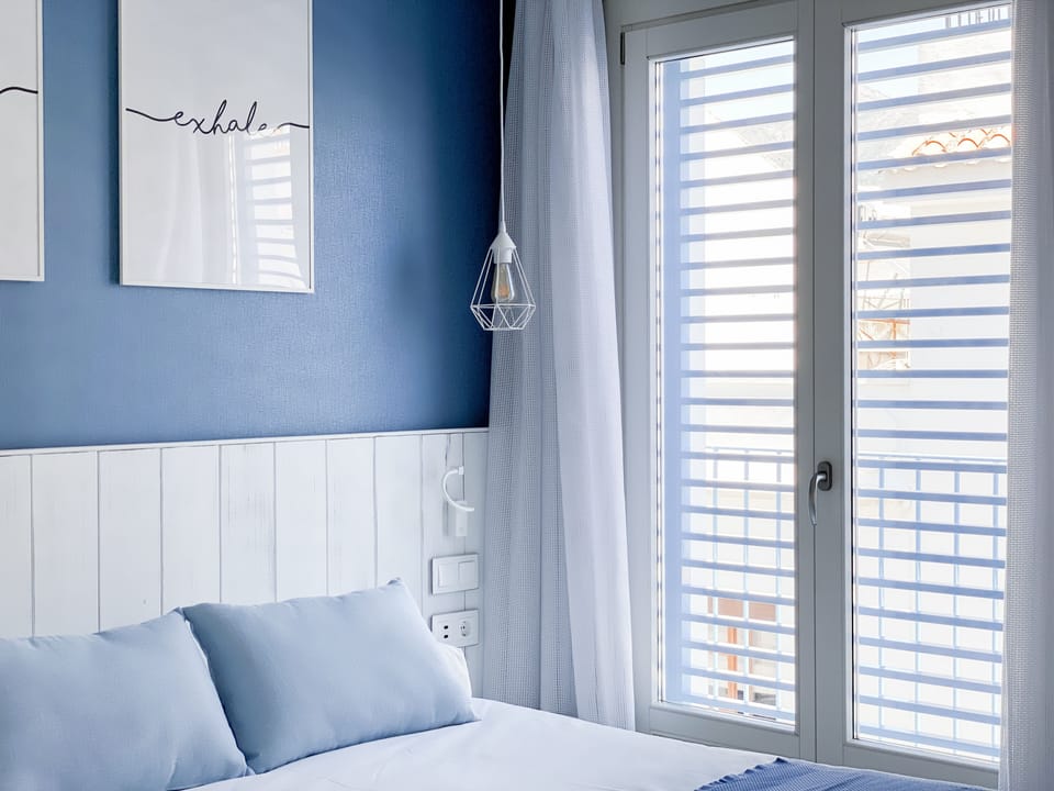 Standard Double Room, Balcony | Minibar, in-room safe, desk, laptop workspace