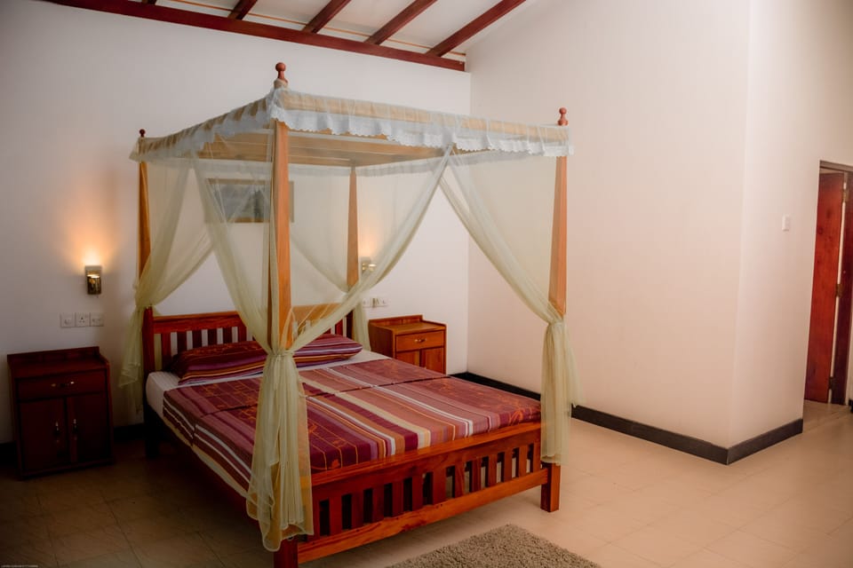 Luxury Double Room | Desk, free cribs/infant beds, free WiFi, bed sheets