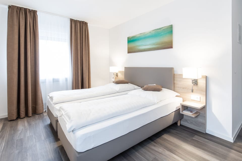 Standard Double Room | Desk, soundproofing, free WiFi, bed sheets