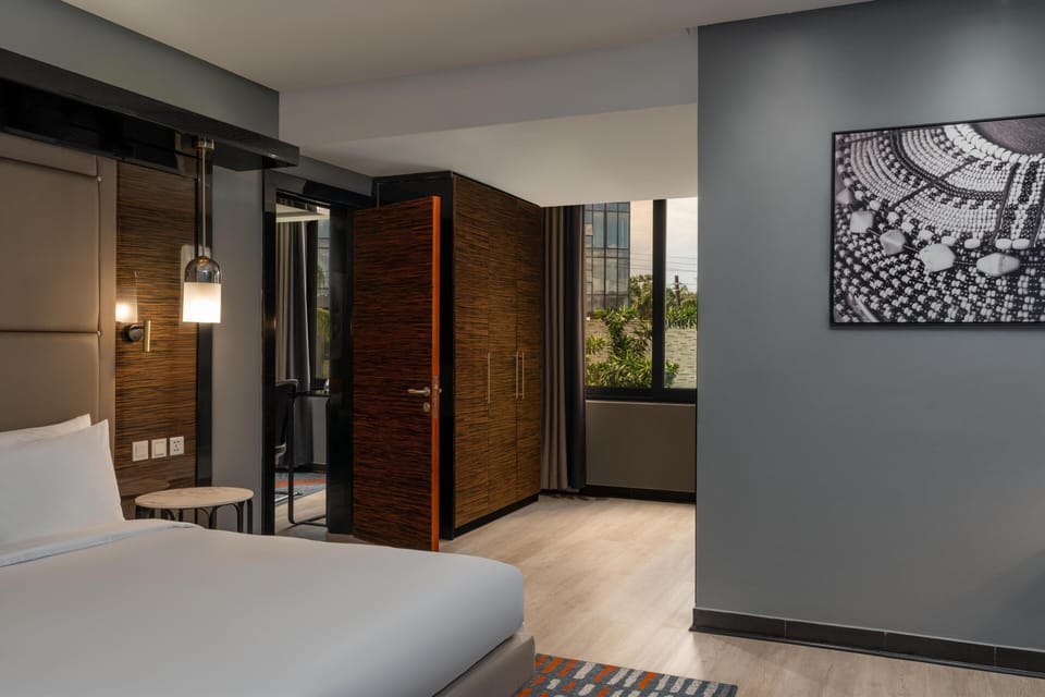 Premium bedding, minibar, in-room safe, desk