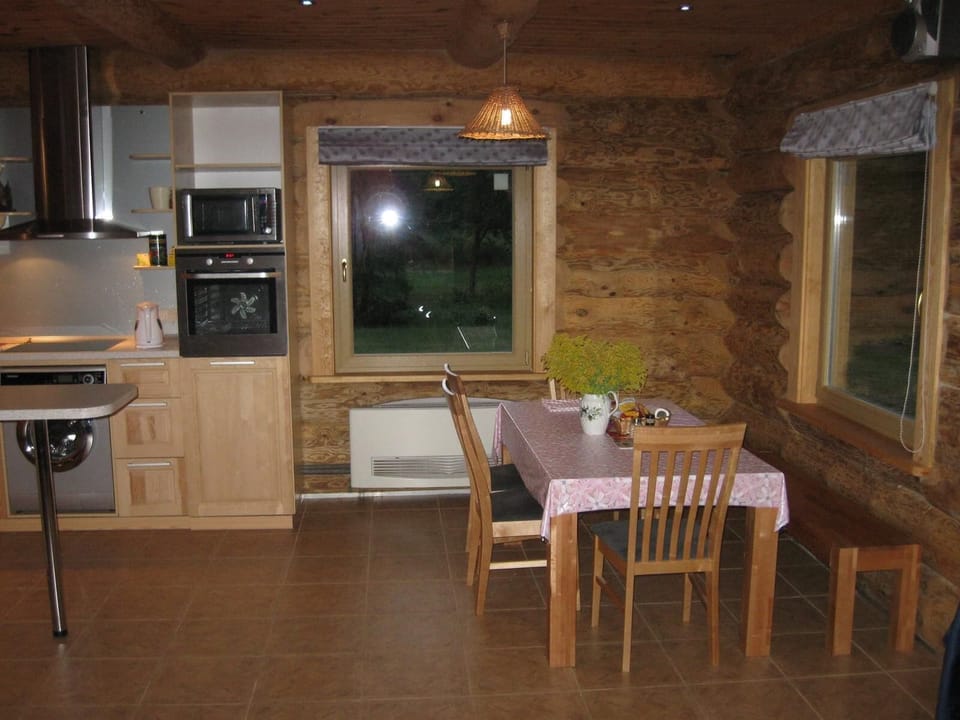House, 4 Bedrooms, Smoking, Terrace | Dining