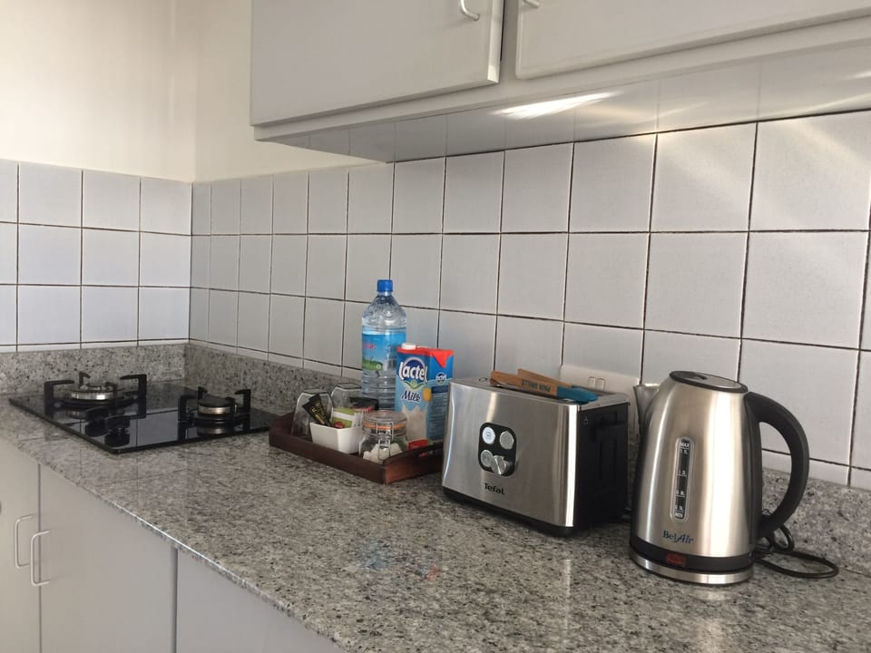 Apartment, 2 Bedrooms, Balcony, City View | Interior
