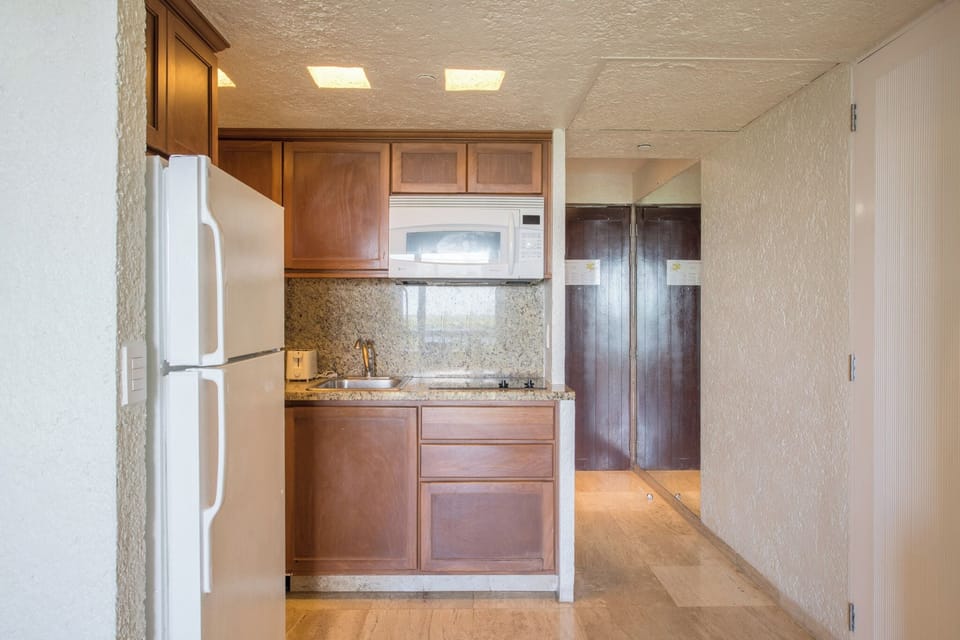 Studio w/Kitchenette | Private kitchen