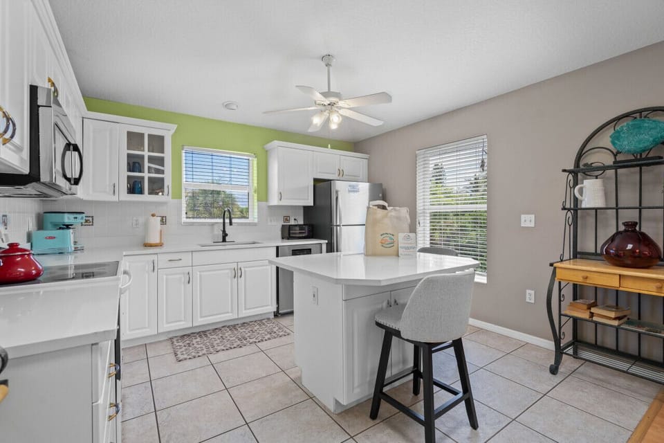 Sarasota, Florida retreat featuring a bright, coastal-inspired design with comfortable living spaces and relaxed beachside charm—perfect for an easy, breezy getaway.