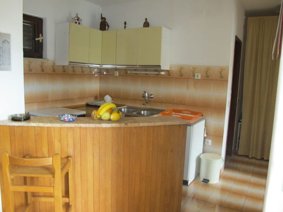 Apartment, 1 Bedroom, Smoking, Balcony | Interior