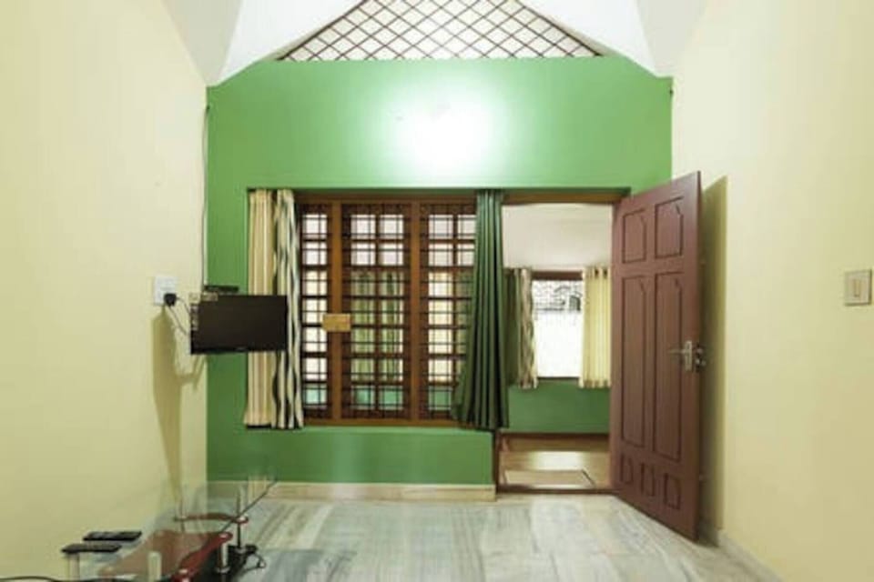 Room, 1 Bedroom, Balcony | Interior
