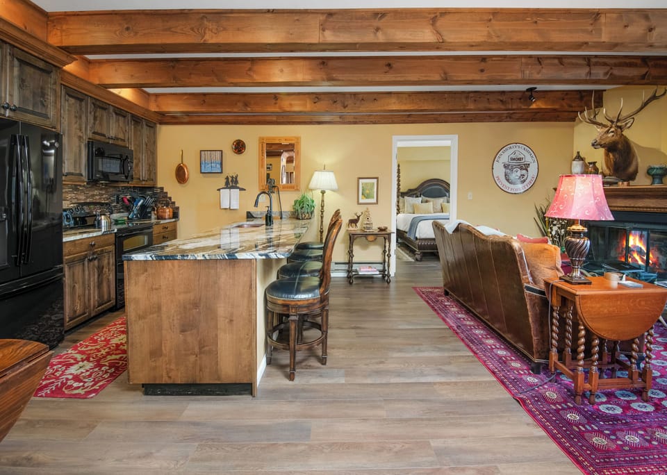 Kitchen/ Living Room - Kitchen/ Living Room