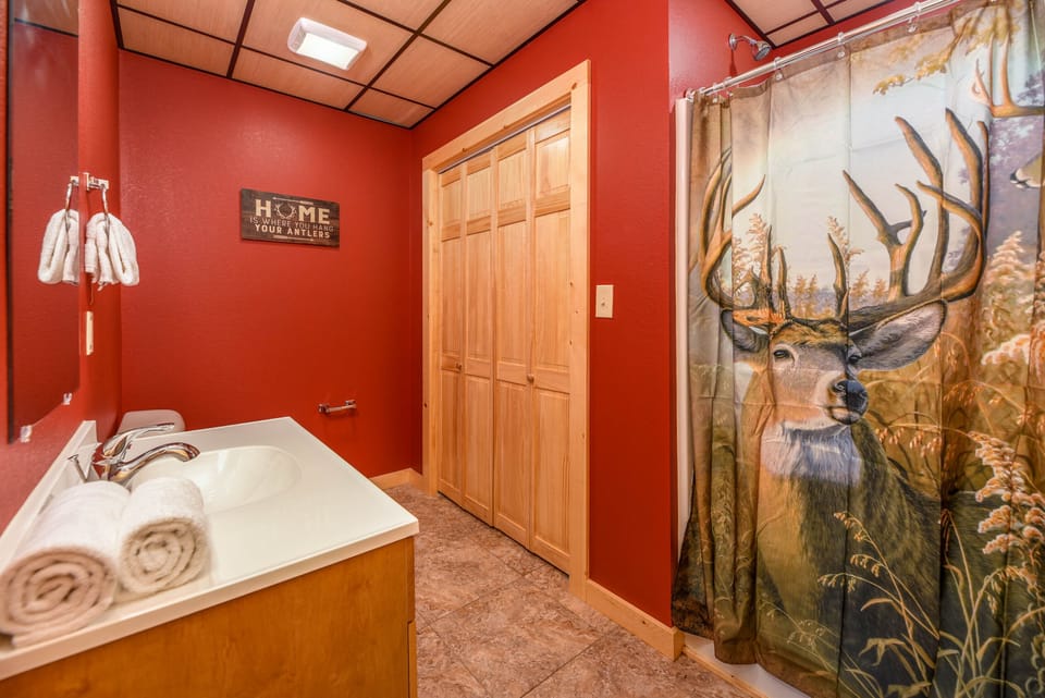 Ensuite bathroom with tub and shower combo